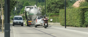 Corminboeuf (FR) - Route du Centre, rencontre voiture / camion
