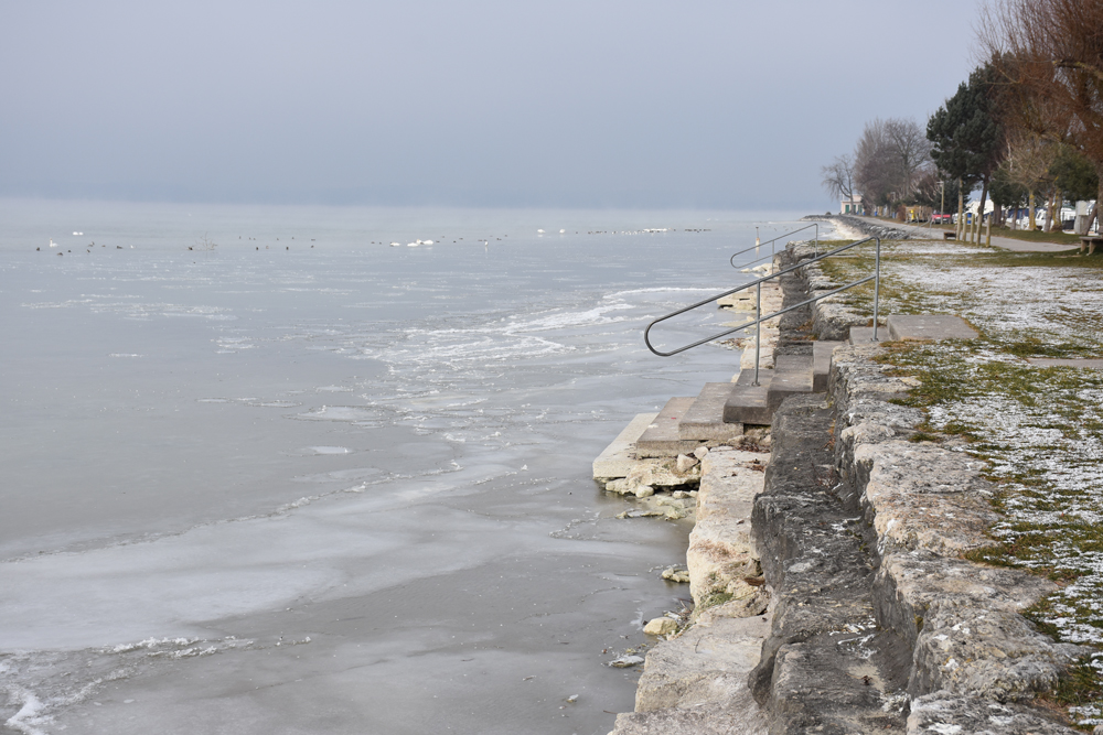 Lac de Neuchâtel au niveau de Chevroux